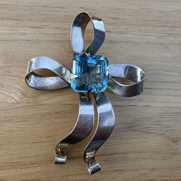VTG Sterling Silver Ribbon Blue Aqua Glass Stone Brooch MCM 4" Retro 29.4g - Picture 1 of 7